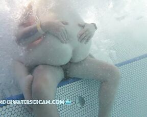 NEW! She wanted to be fucked even longer but when the jacuzzi is off everyone sees what's going on.