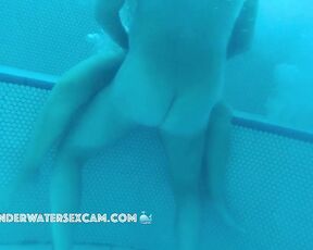 NEW! This teen girl gets fingered and fucked by her much older boyfriend and he gets a hand job