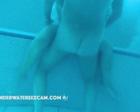 NEW! This teen girl gets fingered and fucked by her much older boyfriend and he gets a hand job