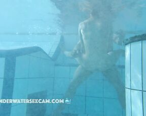 NEW! Elastigirl meets superman to have some fun in the sauna pool