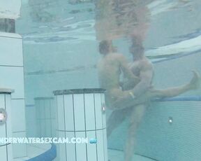 NEW! Elastigirl meets superman to have some fun in the sauna pool