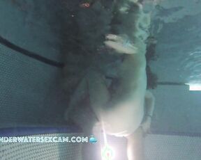 NEW! Hey honey! It's dark, the jacuzzi is on, no one can see us, so let's fuck!