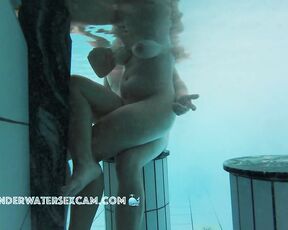 NEW! I like young, open-minded girls who enjoy being naked and horny.