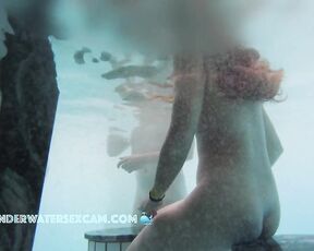 NEW! I like young, open-minded girls who enjoy being naked and horny.