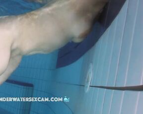NEW! She quickly masturbated with the underwater jet because she was just too horny.
