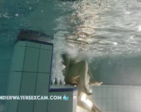 NEW! They think they're all alone in the pool, so they try to fuck because they're both so horny.