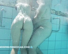 NEW! This 18yo teen girl shows us her beautiful backside with her always horny pussy.