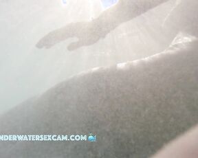 This Asian MILF discovers how pleasant the jets embedded in the lounger are for her pussy.