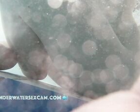 NEW! She has found a special sitting position so that her pussy is stimulated by the water jets.