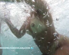 NEW! In the jacuzzi, you can get very close to the beautiful girls with your camera.
