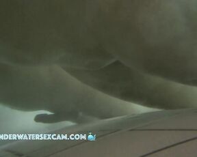 NEW! What could be better than masturbating together with the underwater jets?