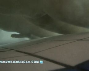 NEW! What could be better than masturbating together with the underwater jets?