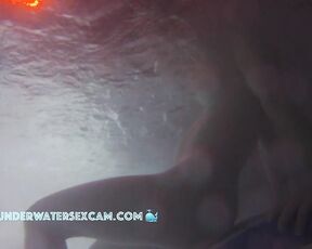 NEW! She moves back and forth to masturbate with the underwater jets.