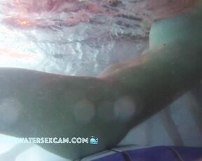 NEW! She moves back and forth to masturbate with the underwater jets.