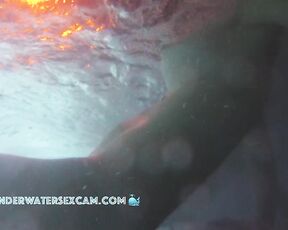 NEW! She moves back and forth to masturbate with the underwater jets.