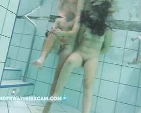 NEW! Her hair definitely suits her very well and looks super sexy underwater.