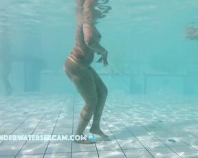 NEW! These black American women are starting to dance, or is it sport? Either way, it's awesome.