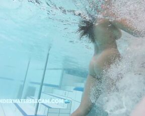 NEW! One man is not enough for her. I would like to support her from behind.