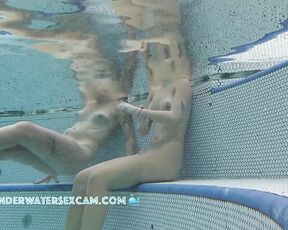 NEW! Some girls also like to hang out with older friends and show themselves naked