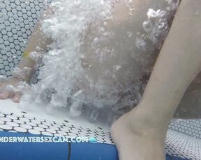 NEW! She's really enjoying the bubbles in the whirlpool, so she doesn't need a boyfriend anymore.