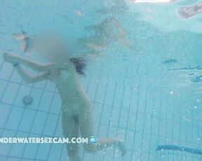 NEW! If I dared, I would ask this hot teen18+ if she would go into the changing room with me ;-)