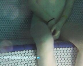 NEW! This horny teen girl is so horny that she starts masturbating in the jacuzzi and she comes closer.