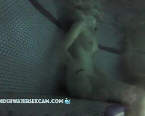 NEW! This horny teen girl is so horny that she starts masturbating in the jacuzzi and she comes closer.