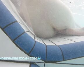 NEW! Her boyfriend doesn't get it, but she knows that I know she masturbates with the underwater jets.