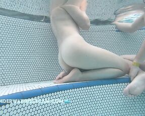 NEW! She also finds it completely normal to be naked in the water and show off her beautiful body.