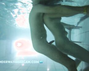 NEW! This kinky MILF comes here to masturbate and gets even hornier because she's being watched.