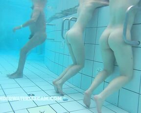 NEW! I really can't decide! Left or right or both alternately? Best of all, all together.