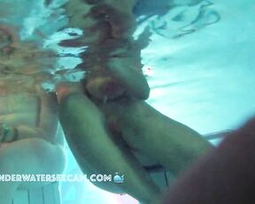 NEW! Filming this hot 18-year-old teen girl was really difficult, but I really wanted to have her on camera.