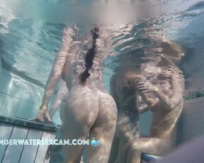 NEW! UNBELIEVABLE: A hot Arab girl gets up close to a lesbian couple playing around to fuck her boyfriend.