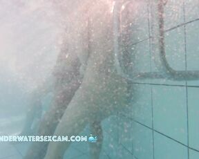 NEW! All these pretty 18-year-old girls here are forcing me to look closely.