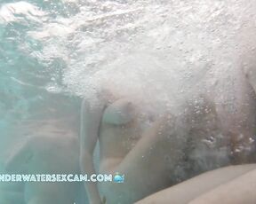 NEW! Such a pretty girl, but her boring boyfriend doesn't take advantage of the obvious situation.