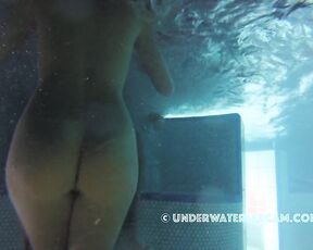 NEW! And another hot girl dancing in front of her boyfriend, and as you can see, he seems to like it ;-)