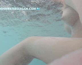 NEW! This girl successfully masturbates with the small built-in jets in the underwater bed while looking at my hard cock.