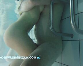 NEW! Two hot couples in the public pool and I don't know who to film because they're both really hot.