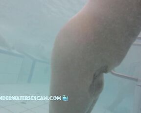 NEW! Even a BBW MILF needs sex, and that's quick and easy with the underwater jet.