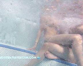 NEW! These two are trying underwater petting, and that's exactly why they came here.