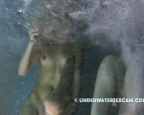 NEW! Is she here to relax or does she want to have fun? She just needs to smile briefly and I'll know.