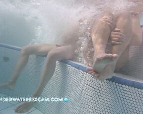 NEW! Two pretty girls in the jacuzzi, and one of them is letting the bubbles play with her pussy