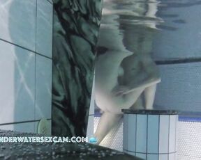 NEW! Considering that this teenage couple is only 18 and this is their first time having sex in the water, they're doing a great job! PART1/2