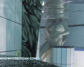 NEW! Considering that this teenage couple is only 18 and this is their first time having sex in the water, they're doing a great job! PART1/2