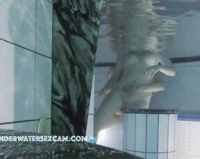 NEW! Considering that this teenage couple is only 18 and this is their first time having sex in the water, they're doing a great job! PART1/2