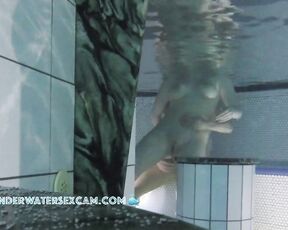 NEW! Considering that this teenage couple is only 18 and this is their first time having sex in the water, they're doing a great job! PART1/2