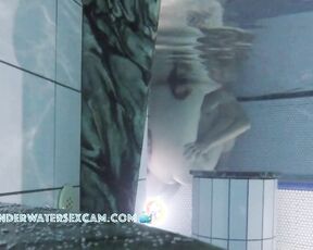 NEW! Considering that this teenage couple is only 18 and this is their first time having sex in the water, they're doing a great job! PART1/2