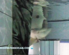 NEW! Considering that this teenage couple is only 18 and this is their first time having sex in the water, they're doing a great job! PART2/2