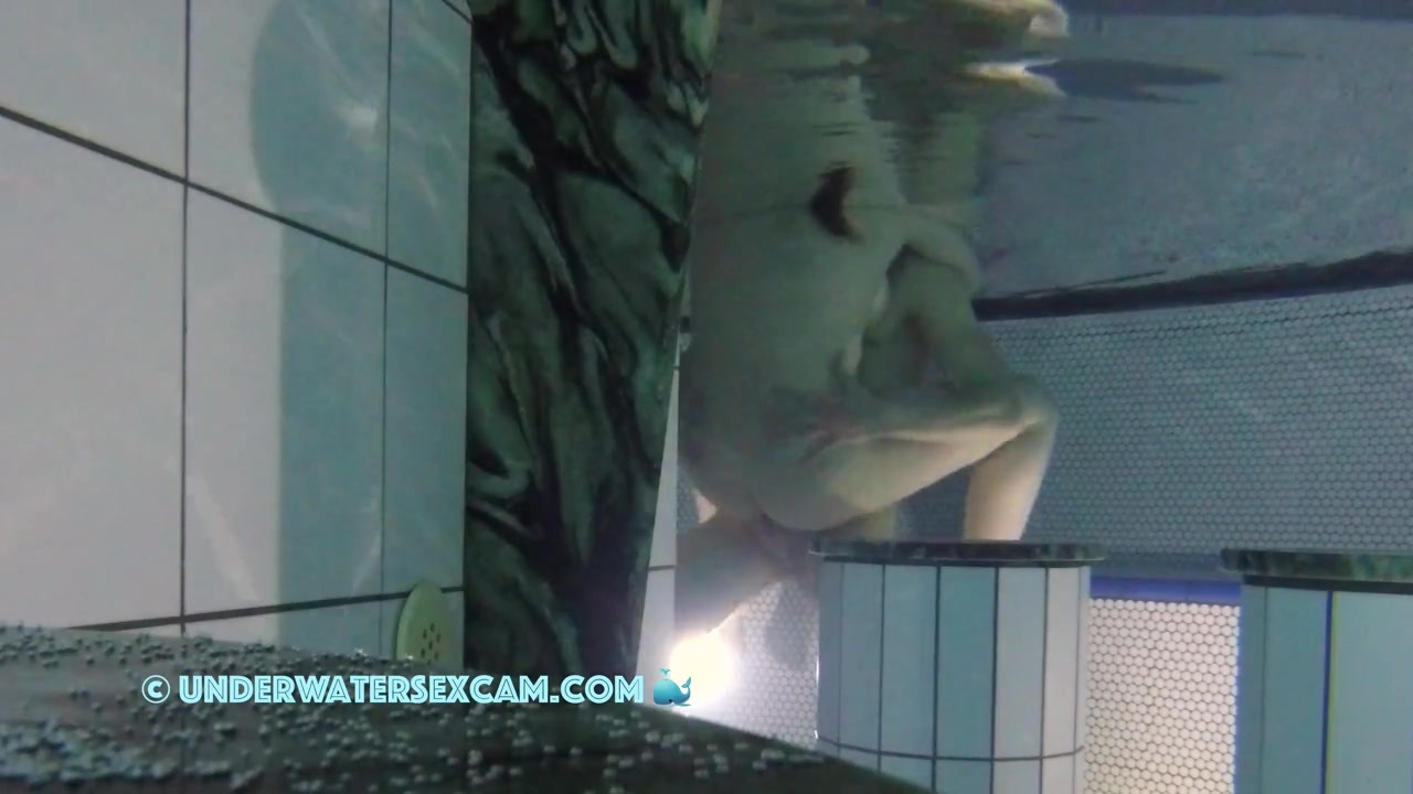 NEW! Considering that this teenage couple is only 18 and this is their first time having sex in the water, they're doing a great job! PART2/2