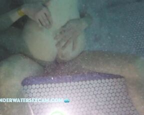 NEW! This young couple is having sex in every corner of the sauna pool to see where it feels best
